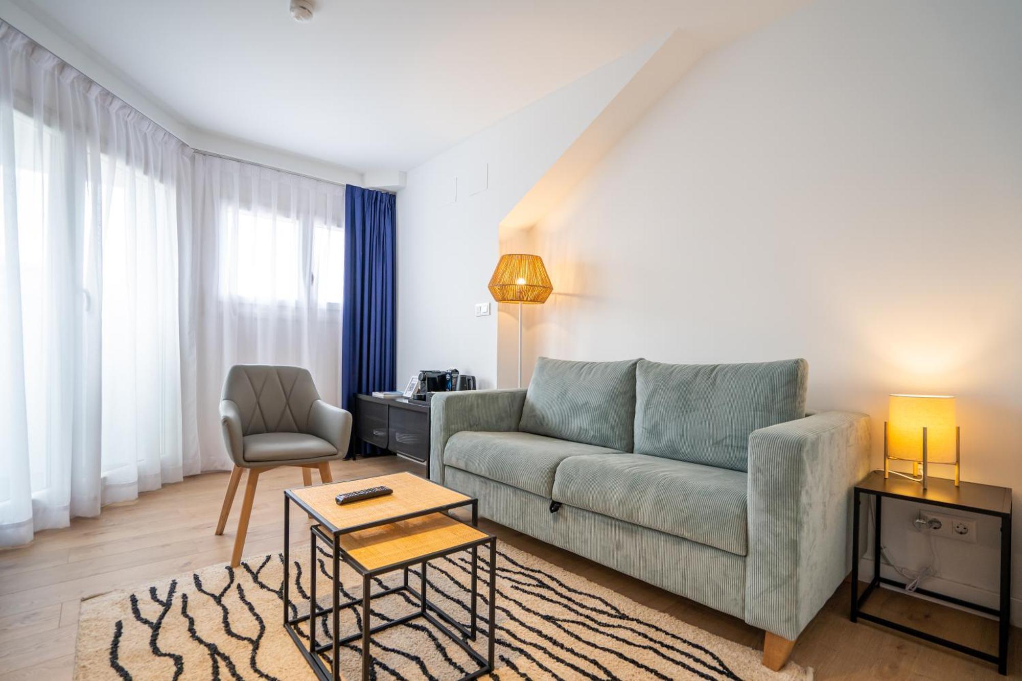 Abba Apartments Playa De Gros Сан-Себастьян Экстерьер фото
